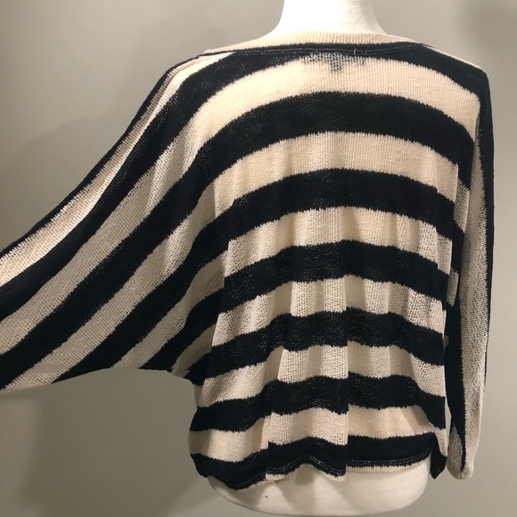 Stripped loose top 3/4 sleeve - Picture 6 of 7